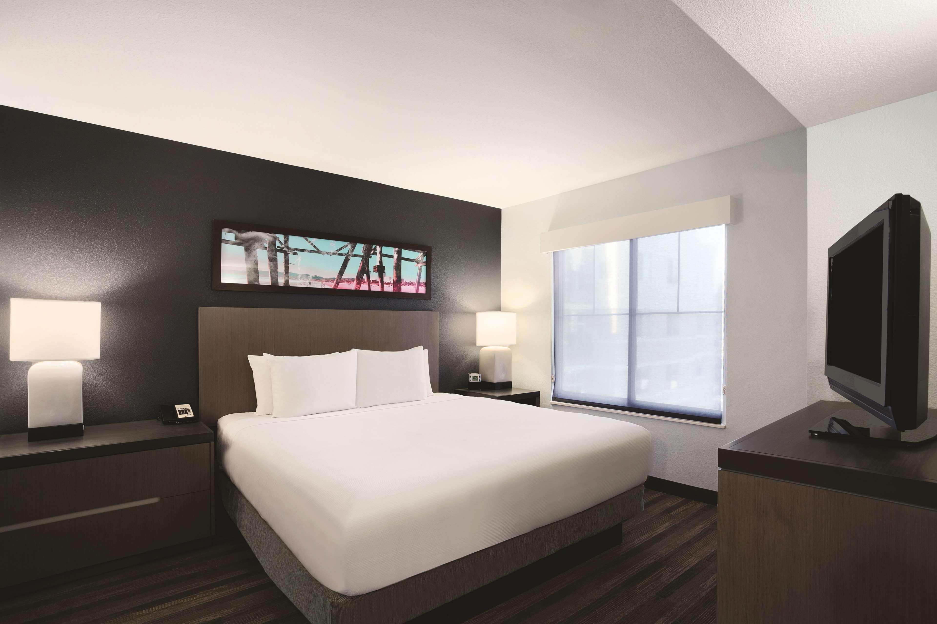 Hyatt House Pleasant Hill Hotel Eksteriør billede