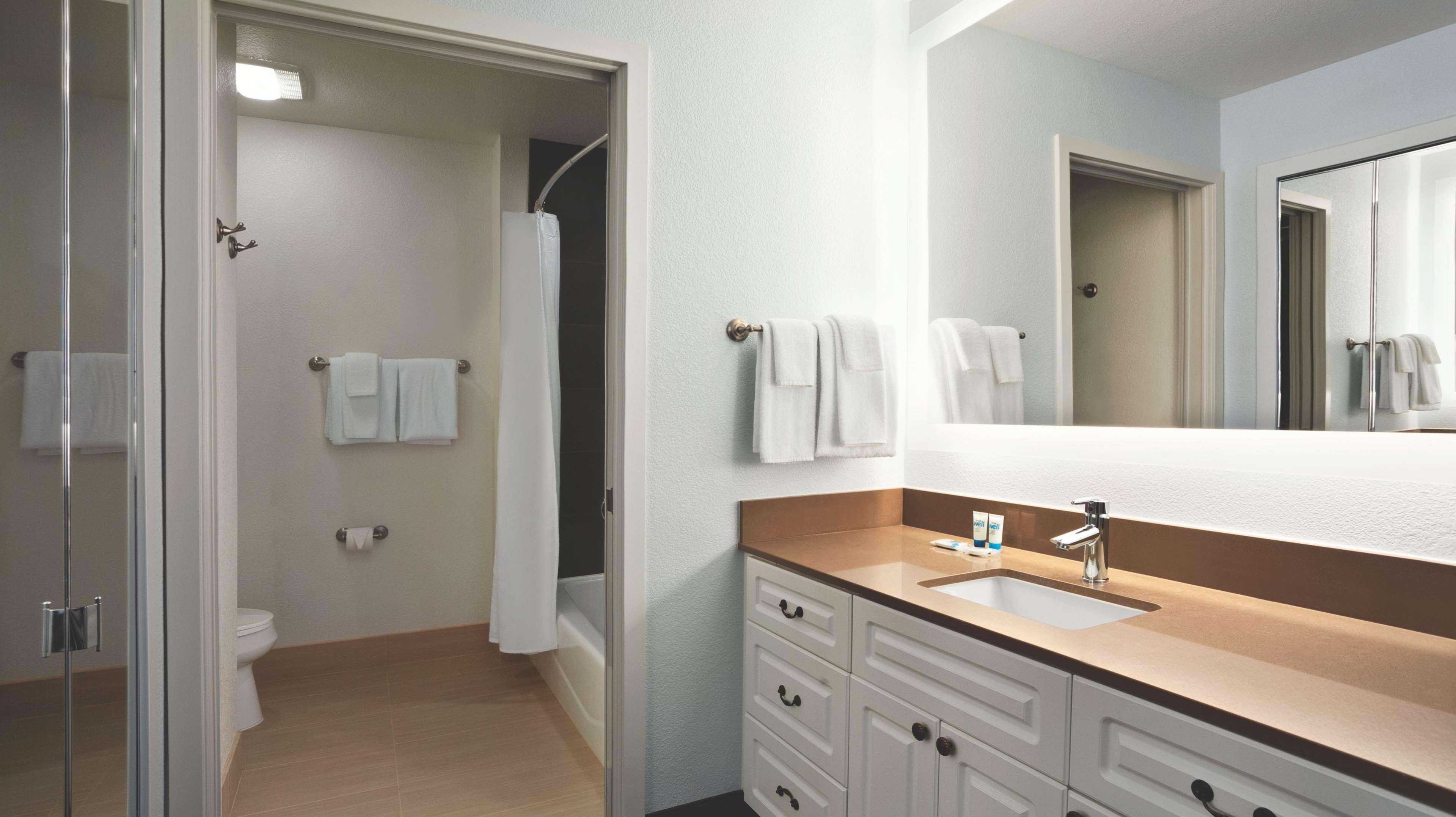 Hyatt House Pleasant Hill Hotel Eksteriør billede